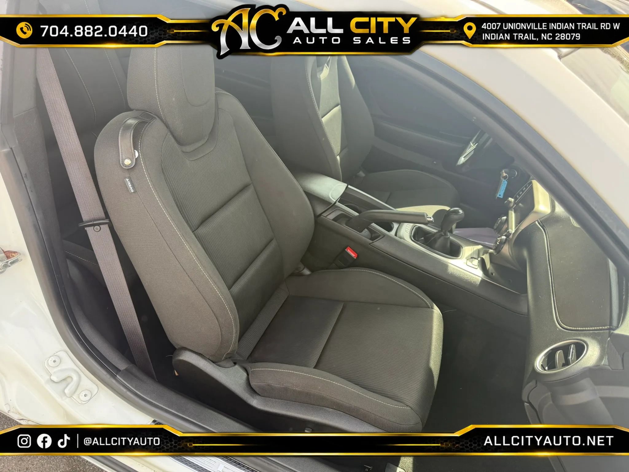 Used 2013 Chevrolet Camaro LT RWD image 14