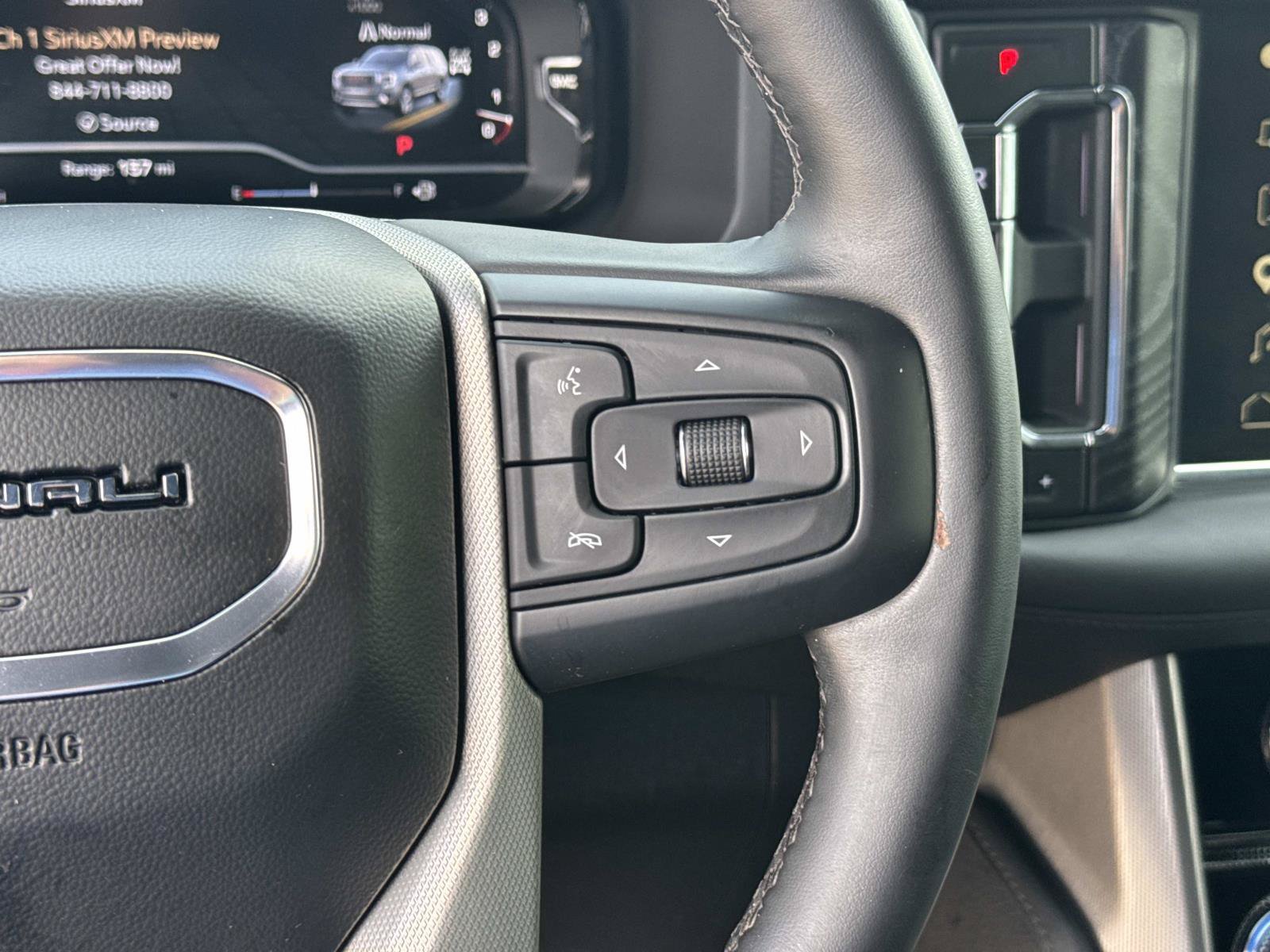 Used 2023 GMC Yukon XL Denali AWD/4WD image 26