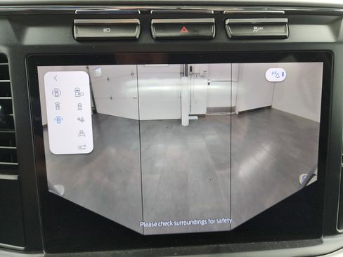 Used 2024 Ford F250 Lariat w/ Chrome Package image 56