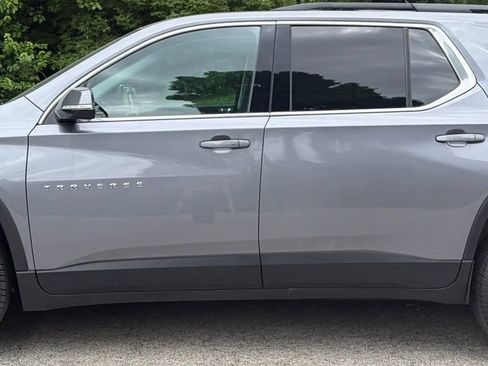 Used 2019 Chevrolet Traverse LT FWD image 7