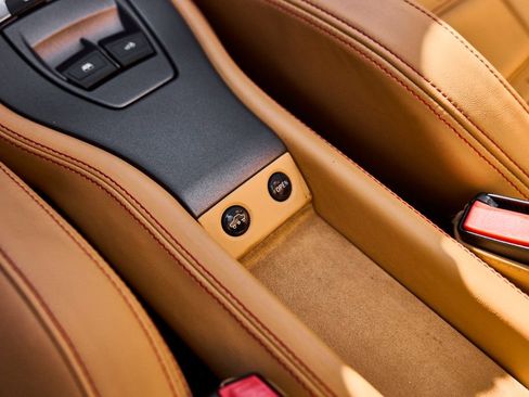 Used 2012 Ferrari 458 Spider RWD image 62