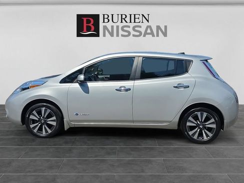Used 2016 Nissan Leaf SV FWD image 2