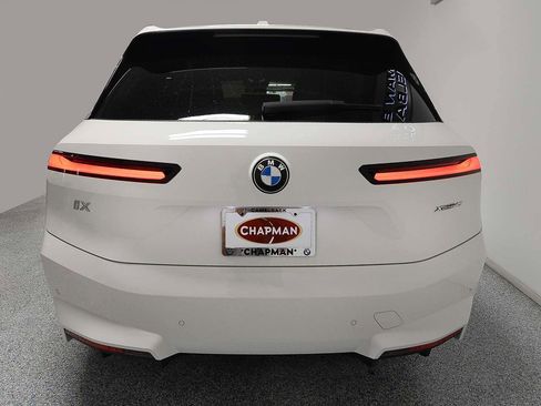 Used 2026 BMW iX xDrive45 w/ Premium Package AWD/4WD image 4
