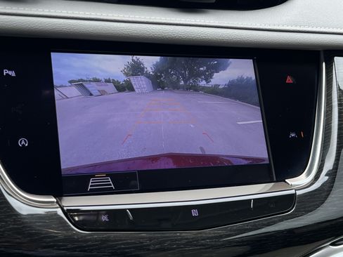 Used 2020 Cadillac XT6 Premium Luxury FWD image 17
