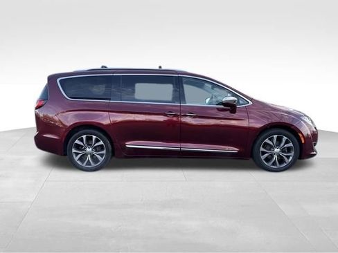 Used 2017 Chrysler Pacifica Limited w/ UConnect Theater Package image 8