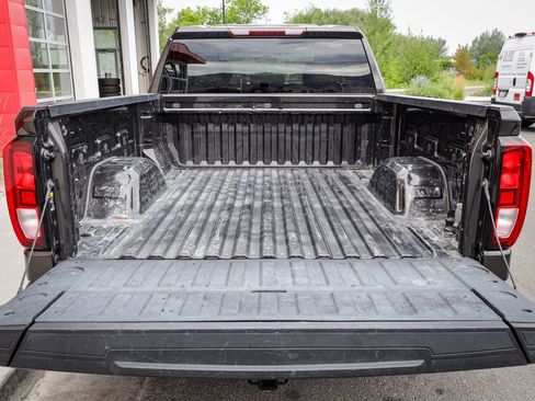 Used 2021 GMC Sierra 1500 SLE w/ Remote Start Package AWD/4WD image 5