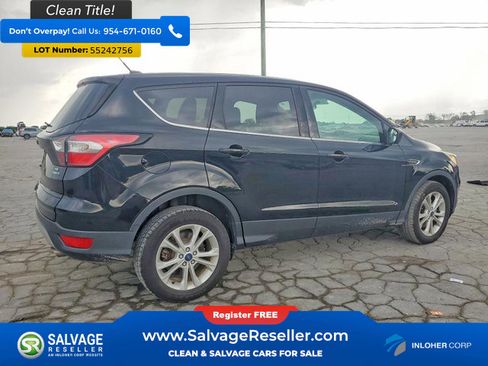 Used 2017 Ford Escape SE w/ SE Cold Weather Package AWD/4WD image 4