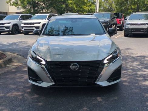 Used 2024 Nissan Altima 2.5 S FWD image 8