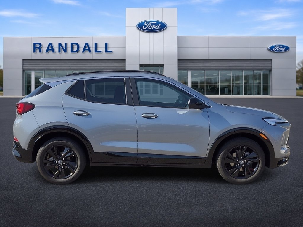 Used 2024 Buick Encore GX Sport Touring w/ Comfort Package FWD image 6