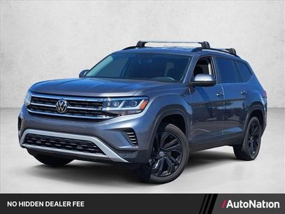 Used 2023 Volkswagen Atlas SE w/ Black Wheel Package