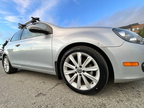 Used 2013 Volkswagen Golf TDI image 10