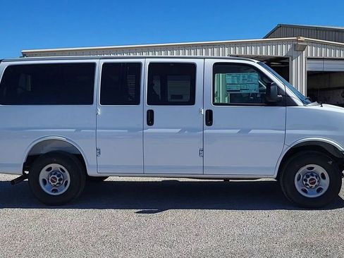 New 2025 GMC Savana 2500 LS w/ Driver Convenience Package image 9
