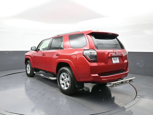 Used 2016 Toyota 4Runner SR5 AWD/4WD image 8