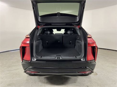 Used 2026 Cadillac Lyriq Sport image 27