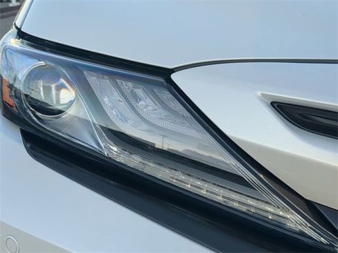 Used 2024 Toyota Camry XSE w/ Navigation Package image 9