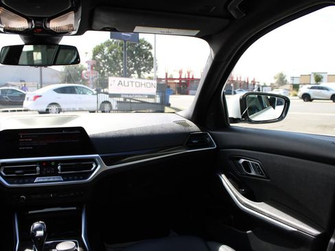 Used 2020 BMW 330i Sedan w/ Convenience Package image 25