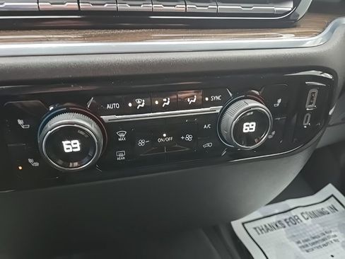 Used 2024 Chevrolet Silverado 2500 LT image 68