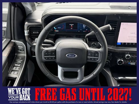 New 2026 Ford F250 Lariat w/ Black Appearance Package AWD/4WD image 11