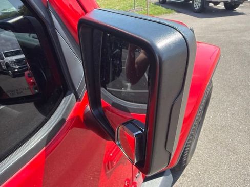 Used 2021 Jeep Wrangler Unlimited Sahara AWD/4WD image 6