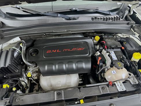 Used 2017 Jeep Renegade Trailhawk AWD/4WD image 31
