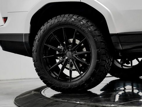 Used 2025 Lexus GX 550 w/ Accessory Package (2T) image 93