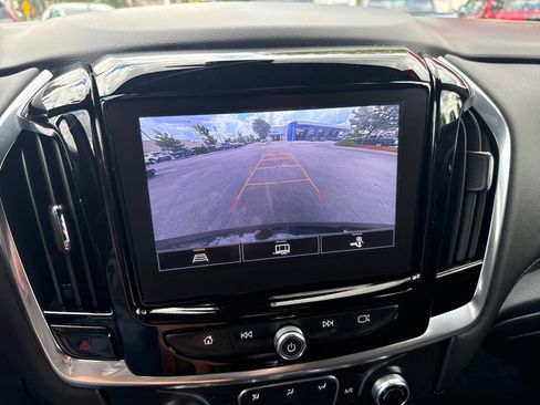 Used 2023 Chevrolet Traverse LT AWD/4WD image 34