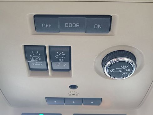 Used 2019 Cadillac Escalade Luxury image 36