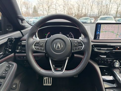 Used 2025 Acura MDX A-Spec image 13