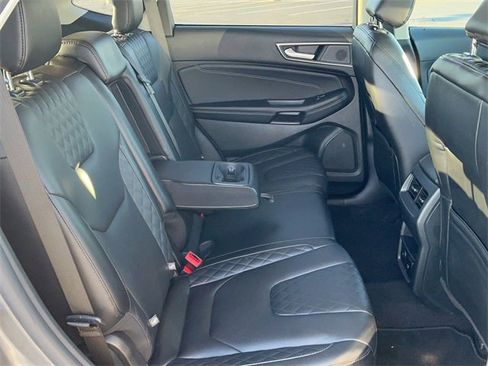 Used 2024 Ford Edge Titanium image 19