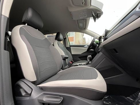 New 2026 Volkswagen Taos SE image 12