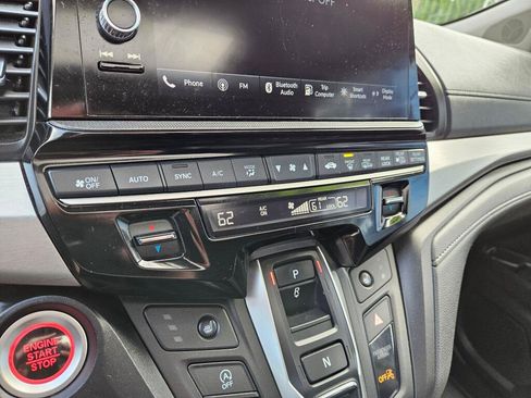 Used 2025 Honda Odyssey EX-L image 23