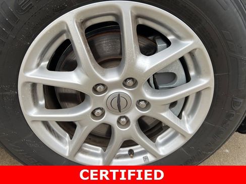 Certified 2022 Chrysler Pacifica Touring-L image 8