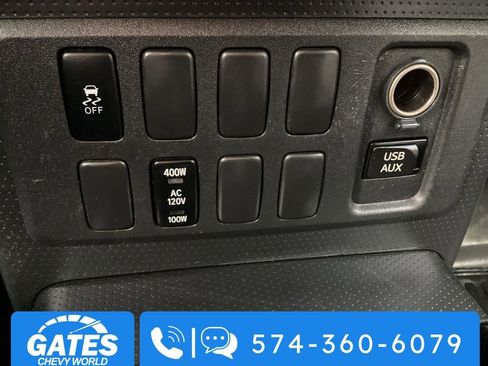 Used 2013 Toyota FJ Cruiser 4WD w/ Trail Teams Special Edition image 18