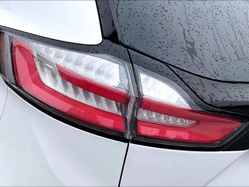 Used 2020 Ford Edge SE AWD/4WD image 23