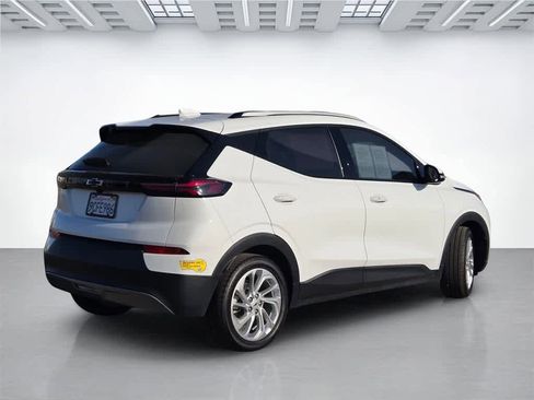 Used 2022 Chevrolet Bolt EUV LT image 6