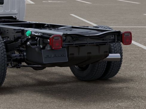 New 2025 RAM 4500 Tradesman AWD/4WD image 9