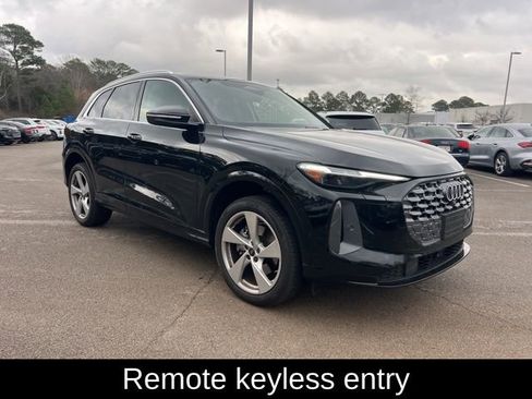 Certified 2025 Audi Q5 Premium Plus w/ Premium Plus image 3