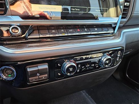 New 2026 GMC Sierra 1500 Elevation image 23