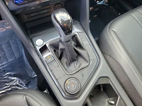 Certified 2024 Volkswagen Tiguan SE AWD/4WD image 29