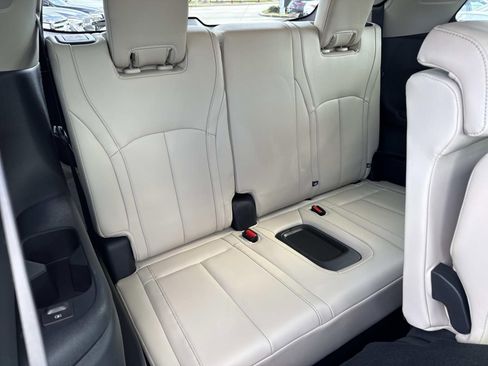 Used 2024 INFINITI QX60 Luxe image 9