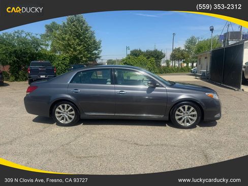 Used 2012 Toyota Avalon Limited image 4