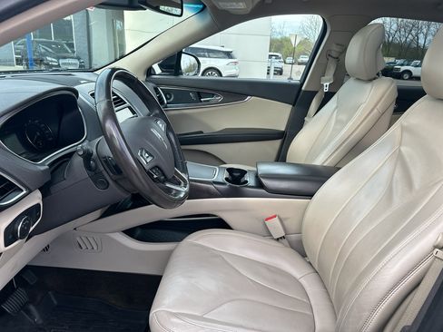 Used 2016 Lincoln MKX Reserve w/ Driver Assistance Package image 8