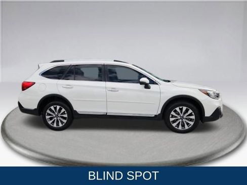 Used 2018 Subaru Outback 3.6R Touring image 9