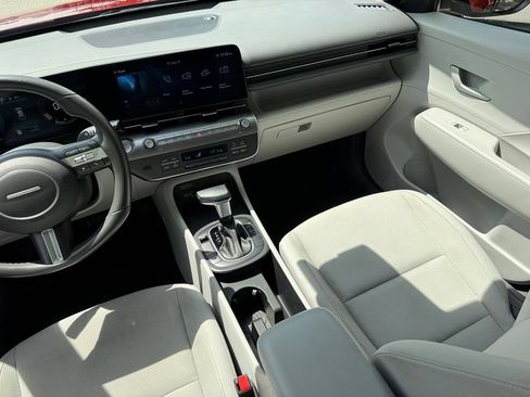 Used 2025 Hyundai Kona SEL FWD image 27