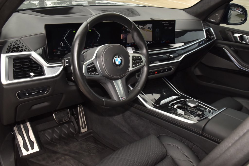 Used 2024 BMW X7 xDrive40i w/ M Sport Package AWD/4WD image 33