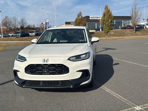 New 2026 Honda HR-V LX image 14