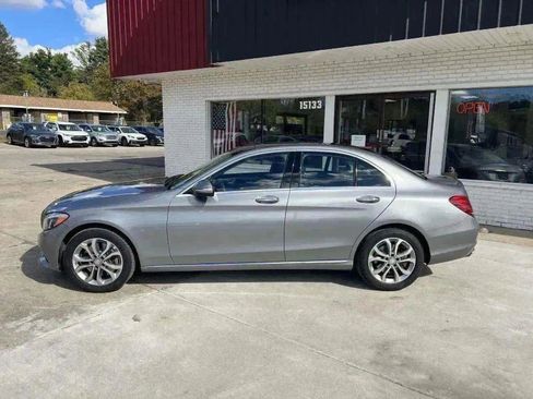 Used 2015 Mercedes-Benz C 300 4MATIC Sedan image 4