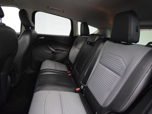 Used 2018 Ford Escape SE w/ SE Sport Appearance Package FWD image 18