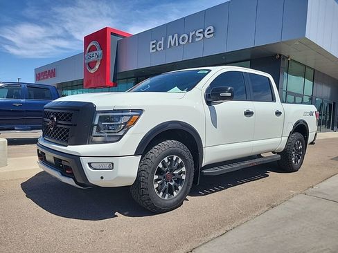 Used 2024 Nissan Titan PRO-4X w/ Pro-4x Convenience Package AWD/4WD image 1