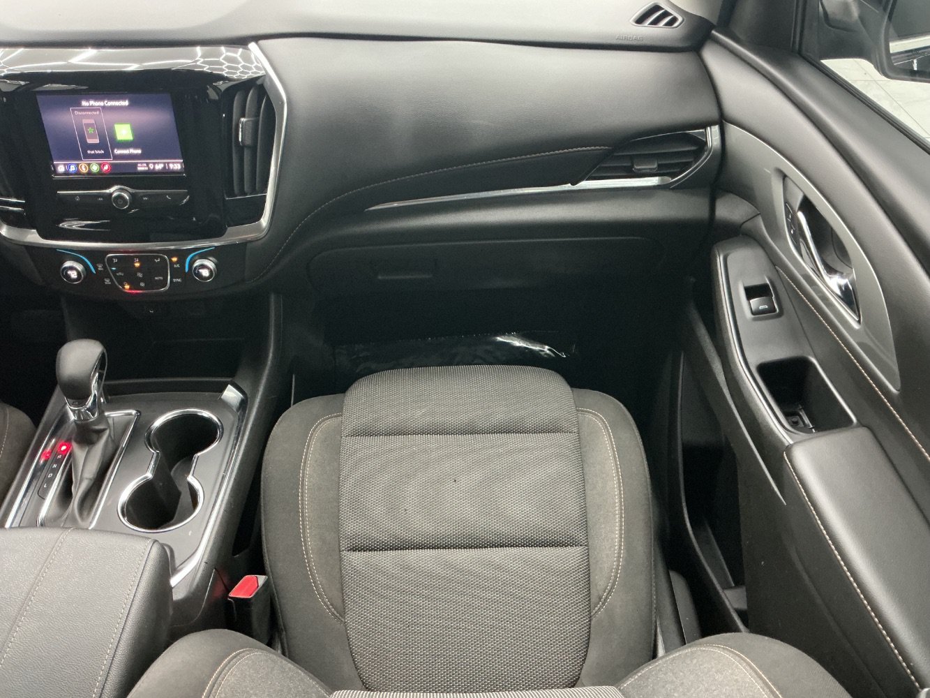 Used 2021 Chevrolet Traverse LS AWD/4WD image 27